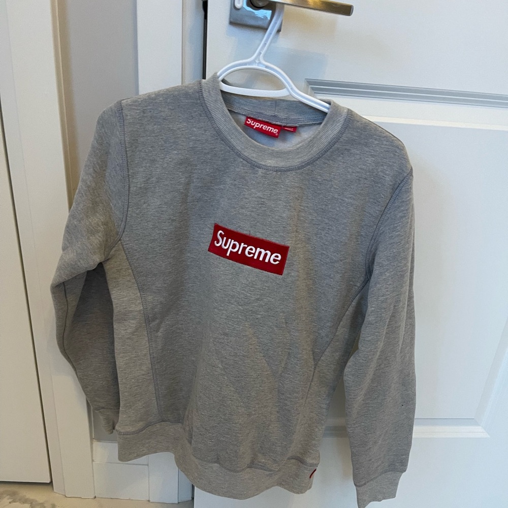 Sweatshirt with style! Logo